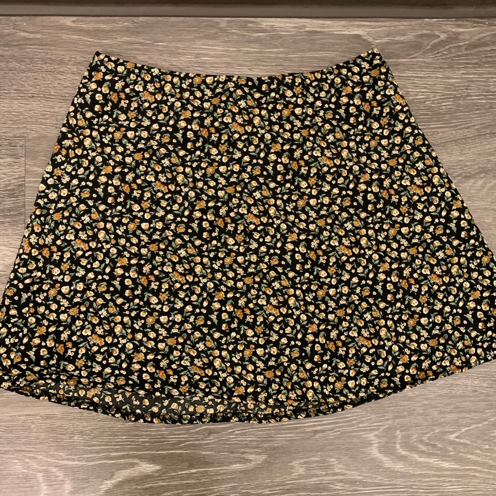 Floral mini skirt